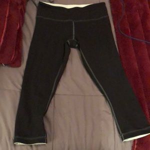 Lululemon cropped leggings